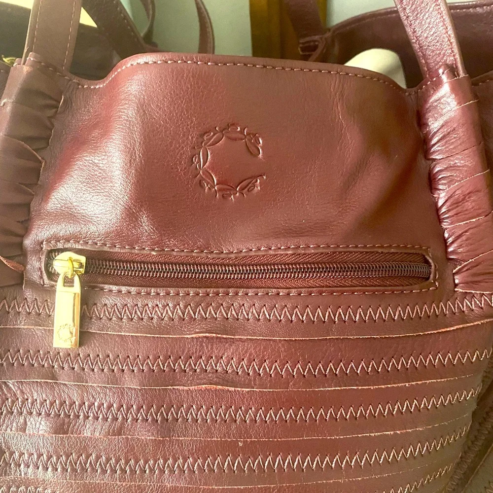 Carol Brodie Tired Smooth Leather Shoulder Tote Bag - Burgundy